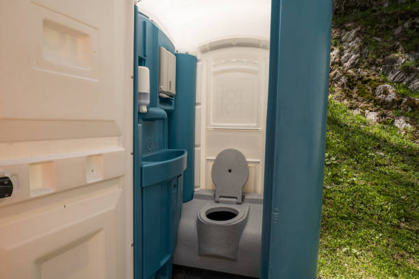 Portable bathroom rental in Singac, NJ